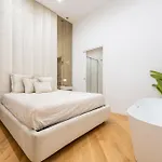 Apartment Aristocrat Chiaia Bridge *