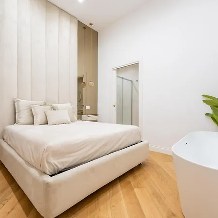 Apartment Aristocrat Chiaia Bridge *